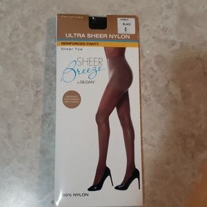 Ultra sheer nylon pantyhose